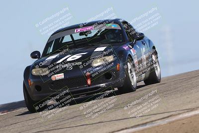 media/Oct-26-2025-CalClub SCCA (Sun) [[8ce1e69566]]/Group 2/Grapevine/